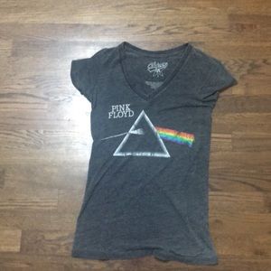 V neck Pink Floyd band tee